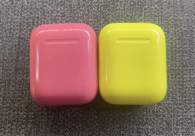 Apple 曾测试彩色 AirPods:亮色充电盒原型曝光